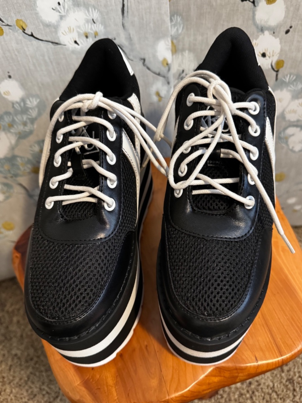 Brand New in Box YRU Karazii Flatform Sneakers - Picture 6 of 8
